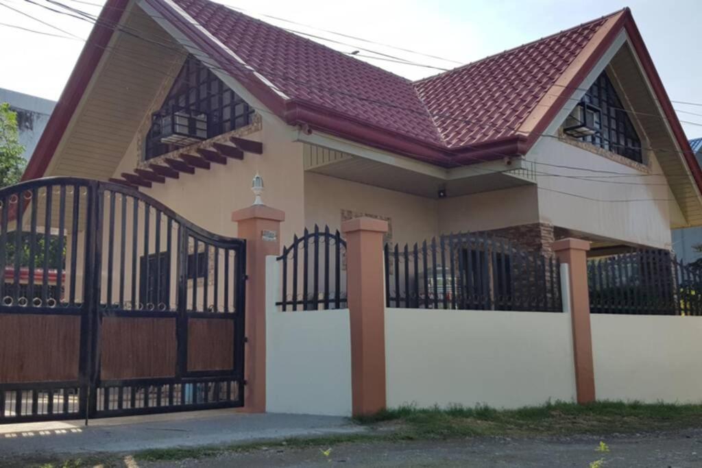 Resthouse Fully Airconditioned W/ Private Parking Villa Tuguegarao City Buitenkant foto