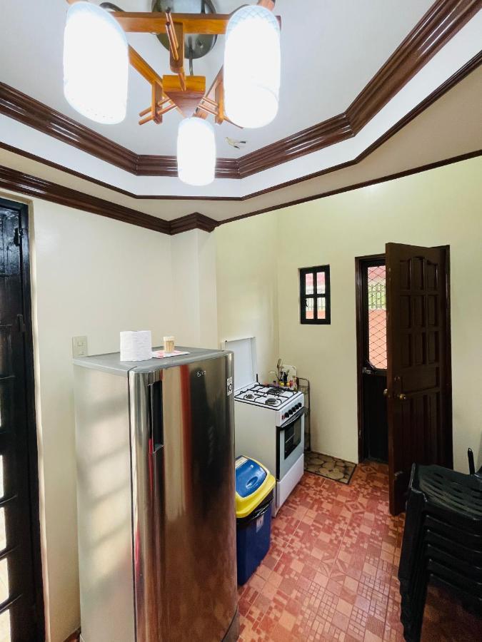 Resthouse Fully Airconditioned W/ Private Parking Villa Tuguegarao City Buitenkant foto