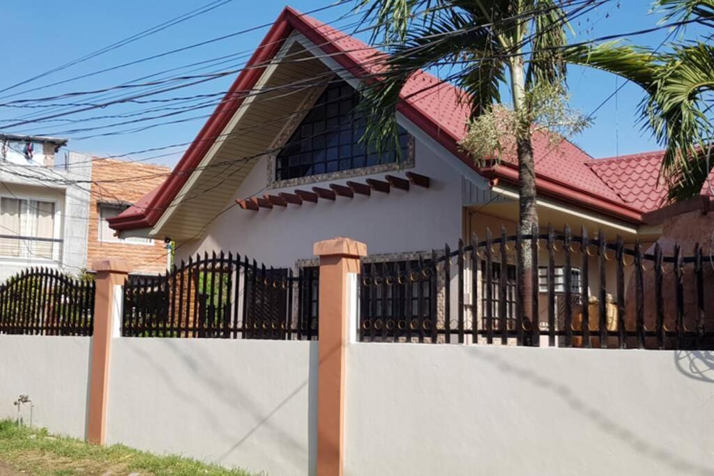 Resthouse Fully Airconditioned W/ Private Parking Villa Tuguegarao City Buitenkant foto